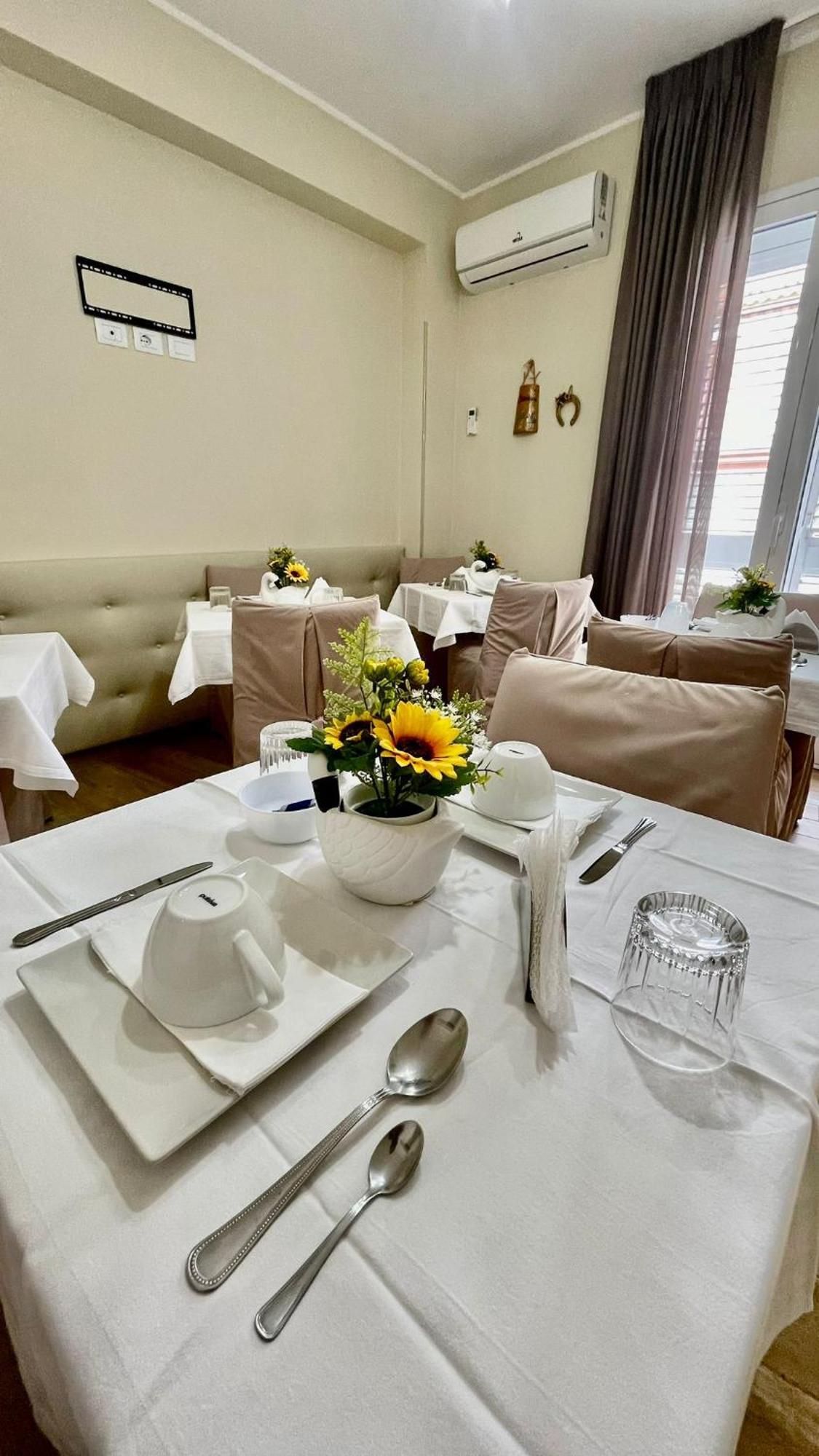 Oasi Perla Del Mare Rooms อาชิ กัสเตลโล ภายนอก รูปภาพ